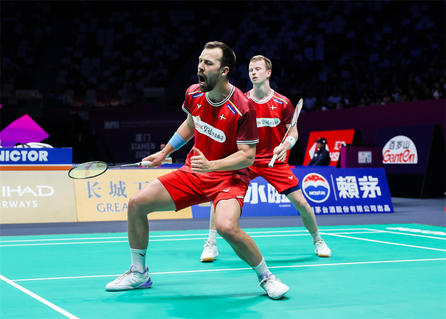 中崭露头角 中崭露头角